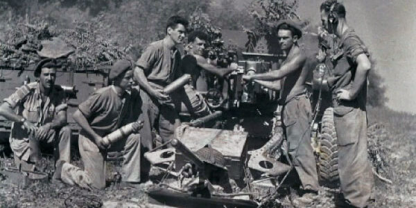 Italy-Gun-Crew